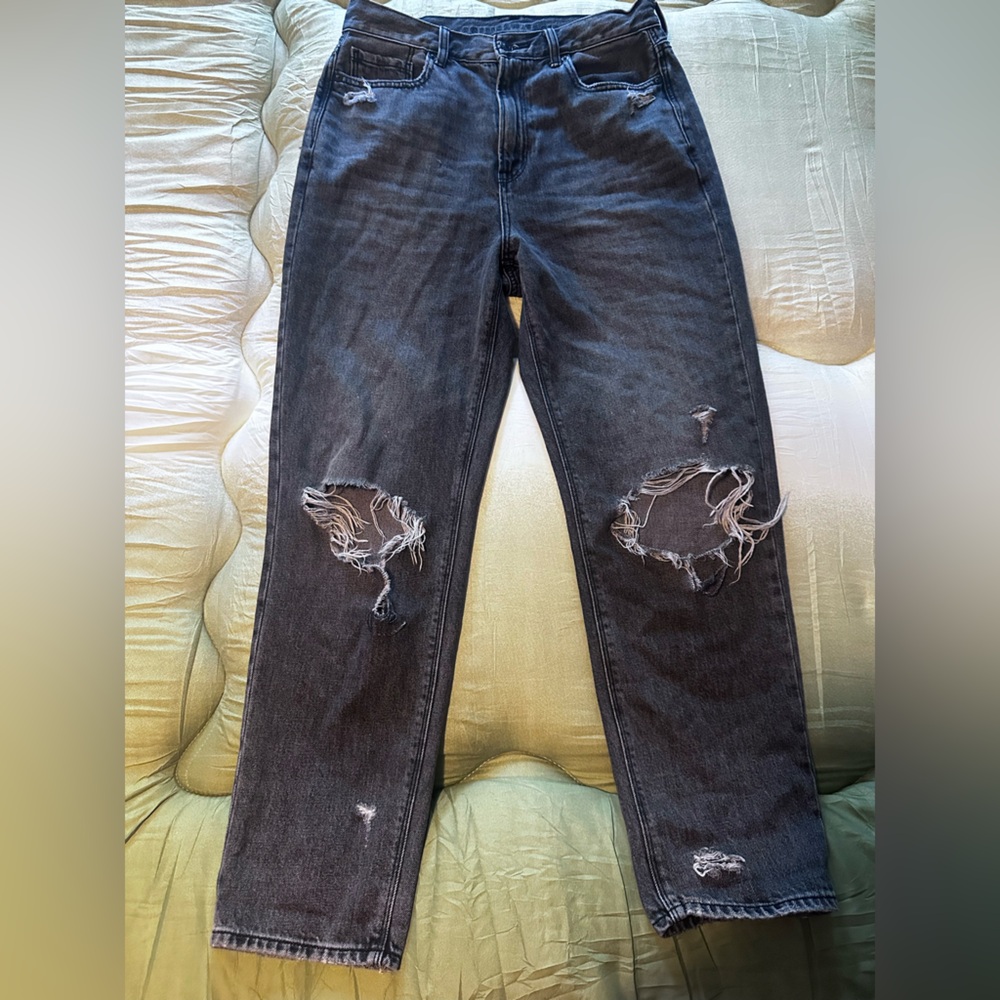 American Eagle Outfitters Distressed Gray/black Highest Rise Mom Jeans - size 8